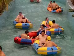 -龙脉温泉室内游泳馆