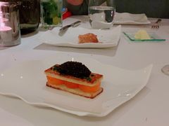 有机蛋黄吐司鱼子酱和香草-Jean Georges