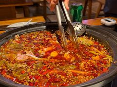 贡椒泡菜锅-小饕荟雅安贡椒鱼鲜馆(广福桥店)
