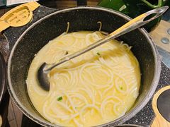 -云海肴·汽锅鸡·云南菜(天山百盛优客店)