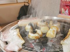 -围炉肉舍•炭烤活鳗•丹东海鲜烤肉(步行街店)