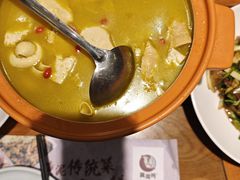 -黄泥岗·地道湖北菜(奥特莱斯店)