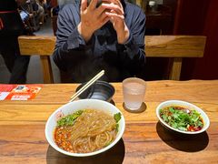 -万记麻辣烫国展总店