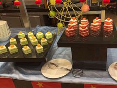 -亚龙湾希尔顿自助餐厅·海鲜·烧烤·沙滩BBQ·现场乐队