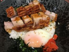 脆皮猪肉饭-Calia