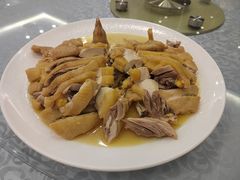 -郑猛记石岐鸽主题餐厅(长江店)