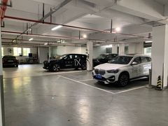 -上海宝信宝马4S店