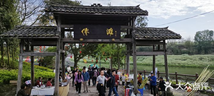 自贡恐龙博物馆图片