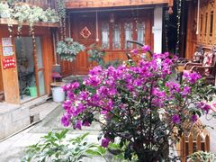 -五花石之旅客栈