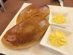 黄油面包-红房子西菜馆(淮海店)