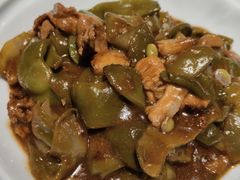 -关东小磨东北菜(上海长风大悦城店)