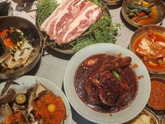 -草家酱蟹炭火烤肉店(珲春南路一店)