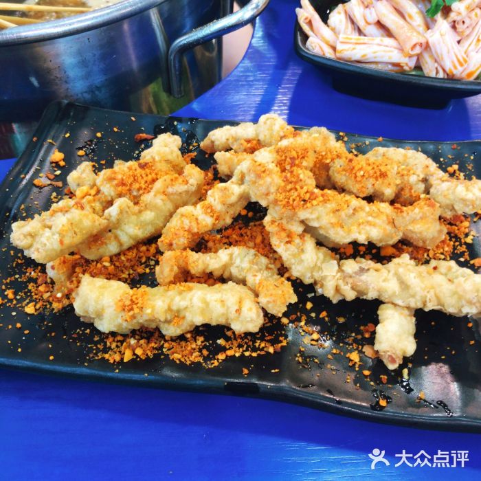马路边边老成都串串香(星耀城店)黄金酥肉图片