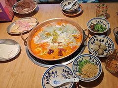 -洱火云南酸菜牛肉火锅(石景山当代商城店)