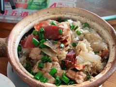 排骨腊味煲仔饭-关氏饮食店