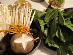 -汤宴·参须肚包鸡(南京路店)