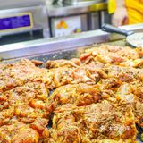 在江汉路！我也吃到了纽约曼哈顿街头最火🔥的哈辣鸡饭