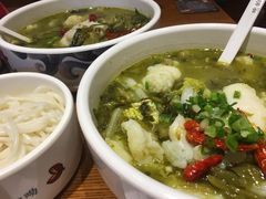 -渝是乎川渝小炒(新世界百货望京店)