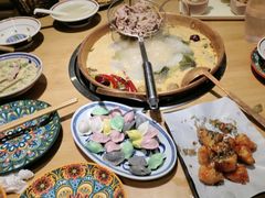 -洱火云南酸菜牛肉火锅(石景山当代商城店)