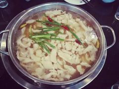 自贡芭夯兔(华阳店)-芭夯兔·无骨兔汤锅(华阳店)