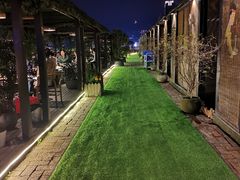 -冰冰龙虾·江湖菜·花园江景餐厅