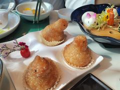 金腿咸水角-悦得闲广式点心茶楼(蓝鲸世界店)