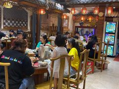 大堂-东来菜馆•手抓海鲜家常菜•海鲜锅贴(鸽子窝店)