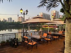 -靓海海鲜火锅(水上湖边观景店)