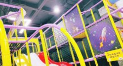 -蹦贝运动中心·蹦床·攀岩·闯关(龙岗店)