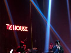 -TZ House音乐现场(来福士中心店)