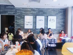 用餐区-麦当劳(健德桥得来速店)