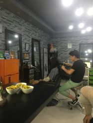 -宫铭烫发染发接发店