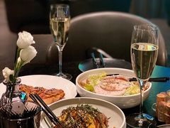凯撒色拉-wineapp葡萄酒餐吧(外滩金融中心店)