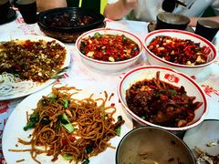 -堂瓦里·33年传统赣菜(第一街区店)