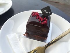 -UNI UNI(环亚凯瑟琳店)