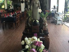 -Neary Khmer Restaurant
