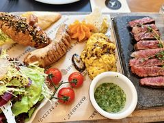 -Mark&Mars Restaurant