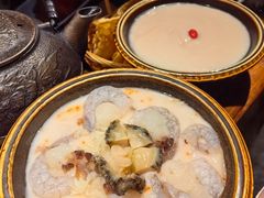 -老牌坊云南鱼豆花火锅(哈西万达店)
