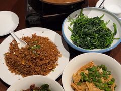 -二厨·吊桥小院·脆皮烧鸡公·本地农家菜(沿江西路店)
