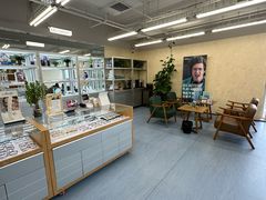 -无奔眼镜·蔡司·依视路授权店(马家堡店)