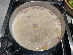 -尚尚仙·酸汤猪手·猪肚鸡火锅(华联万柳购物中心店)
