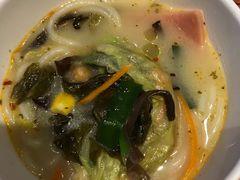 -桥思缘云南过桥米线