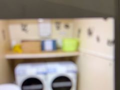 -卡罗酒店(东门晒布地铁站店)