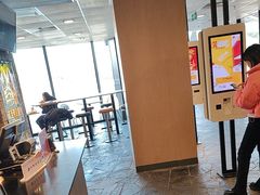 -麦当劳(国家体育场南路店)
