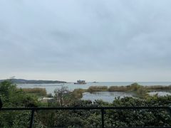 -亮河湾山庄