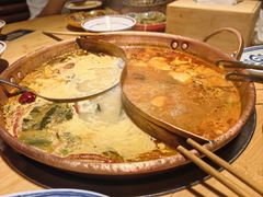 -洱火云南酸菜牛肉火锅(石景山当代商城店)