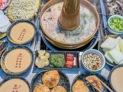 -洞庭洲·防空洞火锅·铜锅涮肉·烧烤(新百广场店)