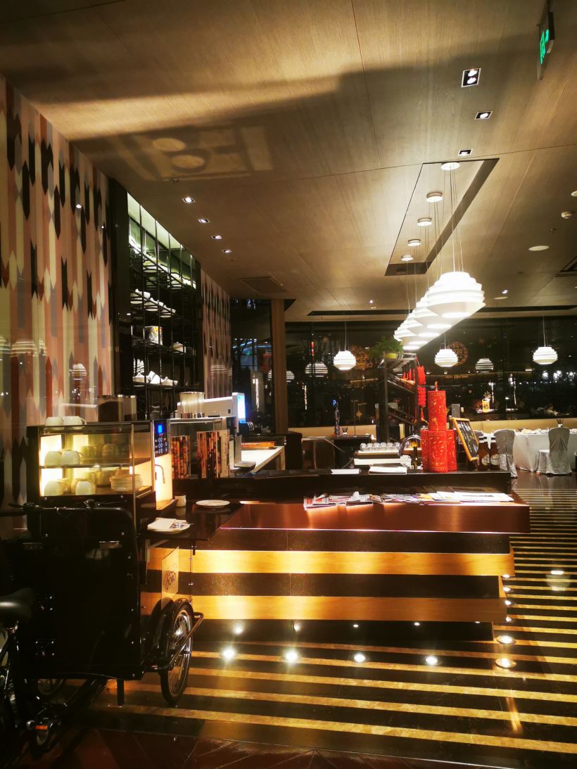 万丽酒店自助餐还不错哦