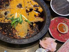 -渝嘴小老弟老火锅(华新村店)
