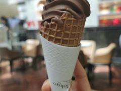 72%黑巧克力软冰淇淋-布歌东京(金融街购物中心店)